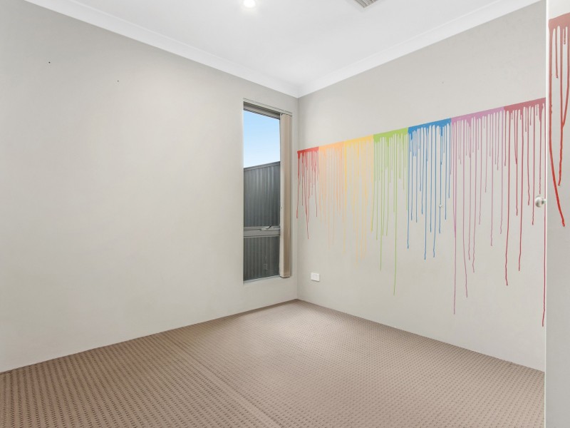 4 Equinox Loop, Wellard WA 6170