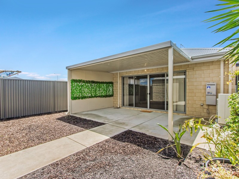 4 Equinox Loop, Wellard WA 6170