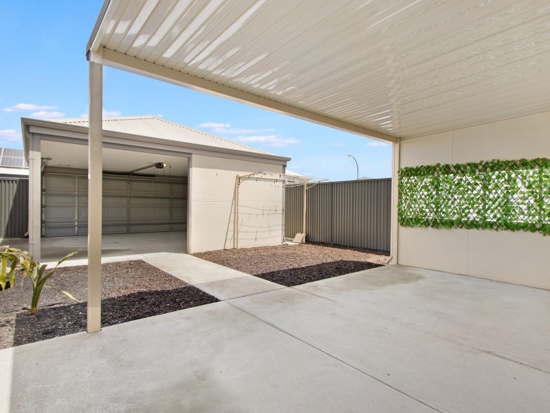 4 Equinox Loop, Wellard WA 6170