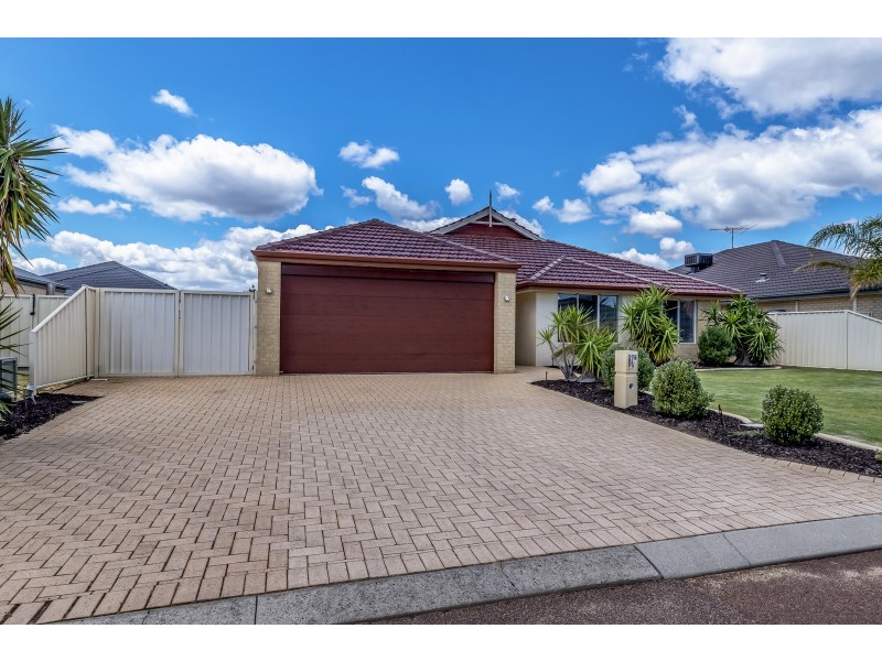 14 Arlette Pass, Lakelands WA 6180