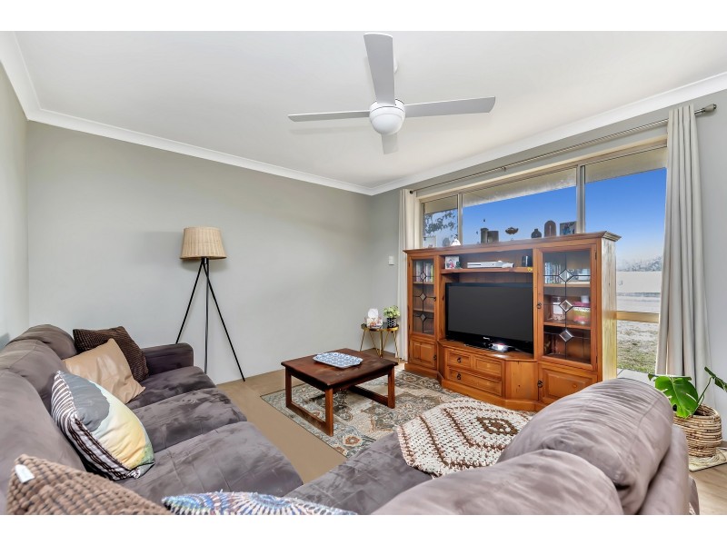 15 Balmoral Parade, Halls Head WA 6210