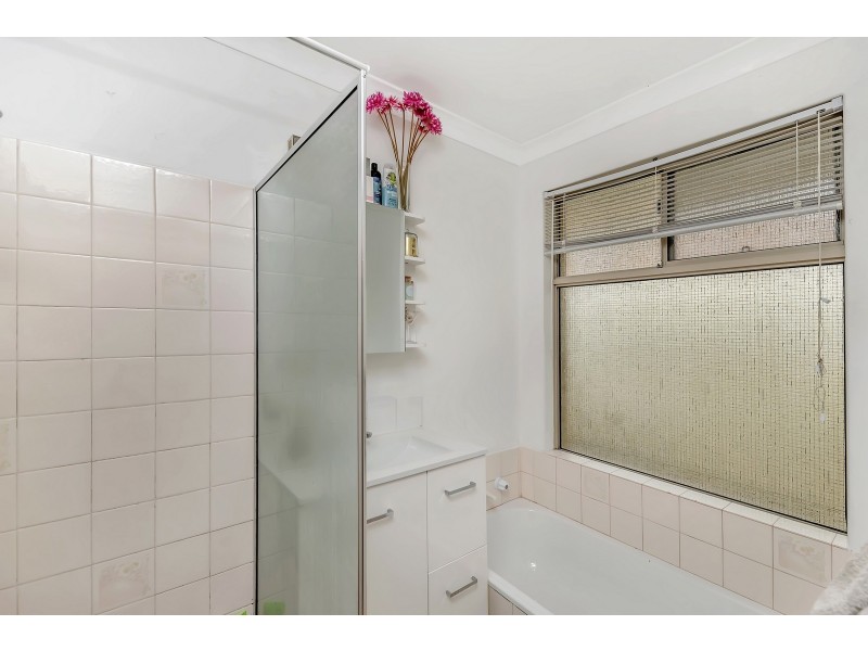 15 Balmoral Parade, Halls Head WA 6210
