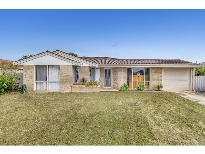 15 Balmoral Parade, Halls Head WA 6210