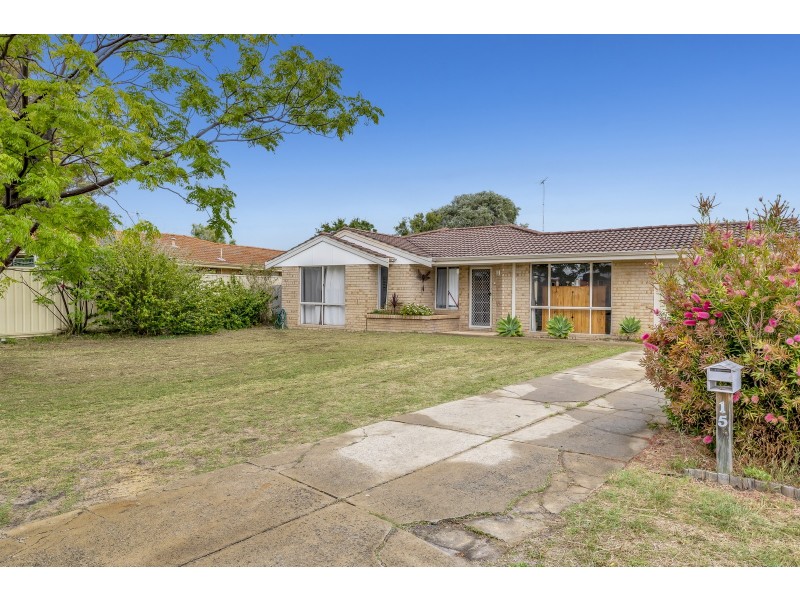 15 Balmoral Parade, Halls Head WA 6210