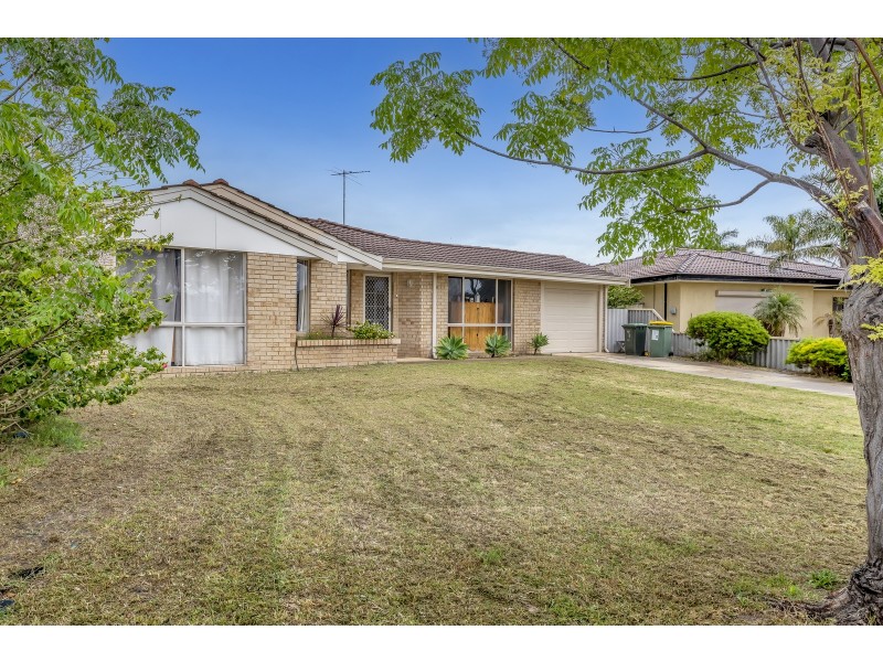 15 Balmoral Parade, Halls Head WA 6210