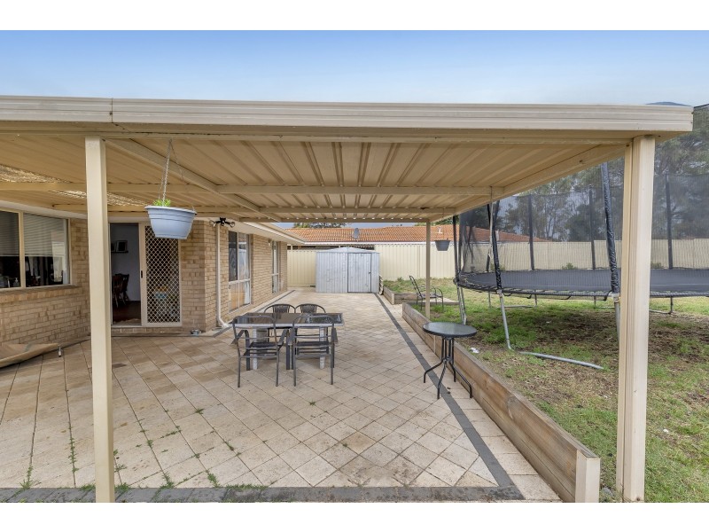 15 Balmoral Parade, Halls Head WA 6210