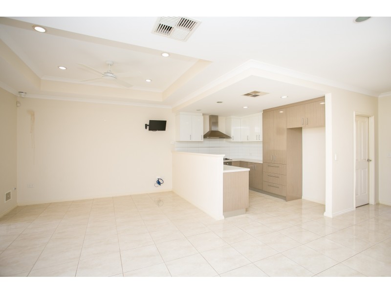 8C Rail Street, Westminster WA 6061