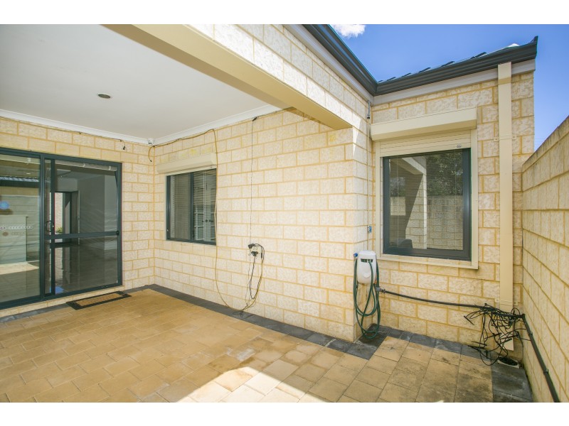 8C Rail Street, Westminster WA 6061