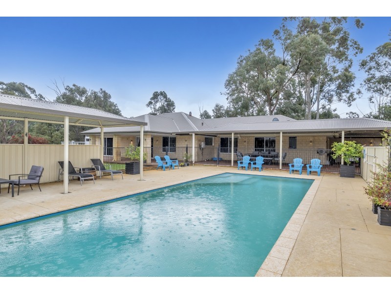 32 Arundel Drive, Wellard WA 6170