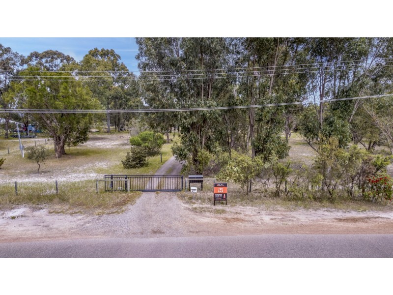 32 Arundel Drive, Wellard WA 6170