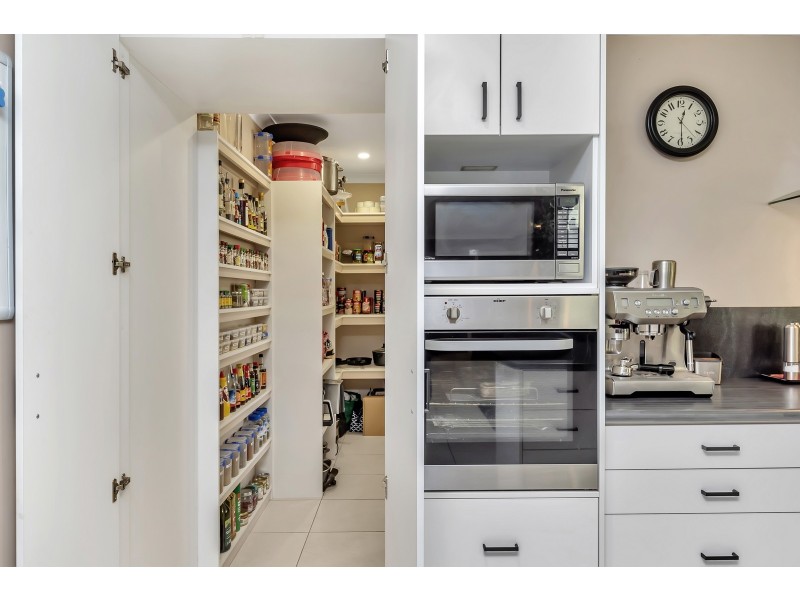 32 Arundel Drive, Wellard WA 6170