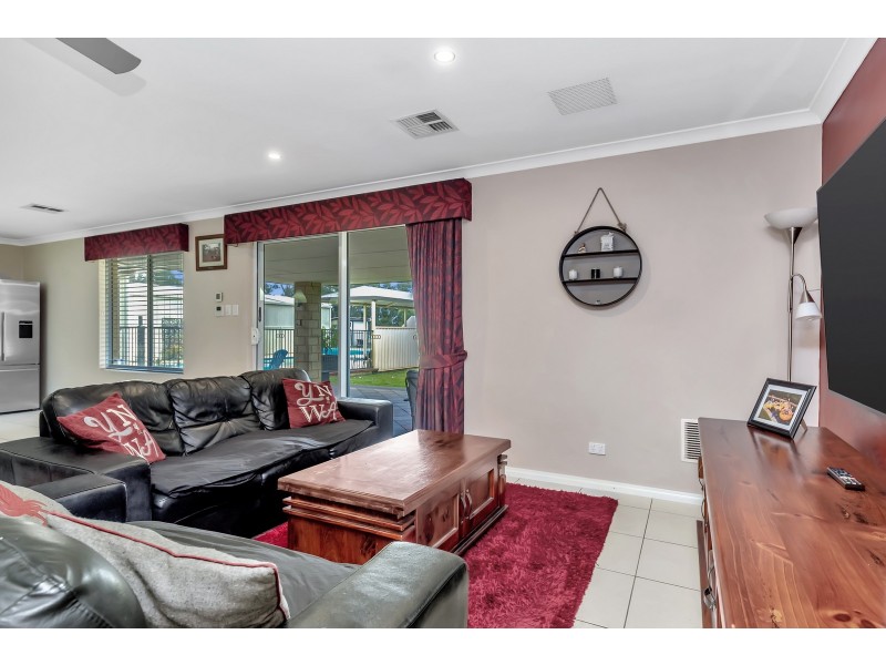 32 Arundel Drive, Wellard WA 6170
