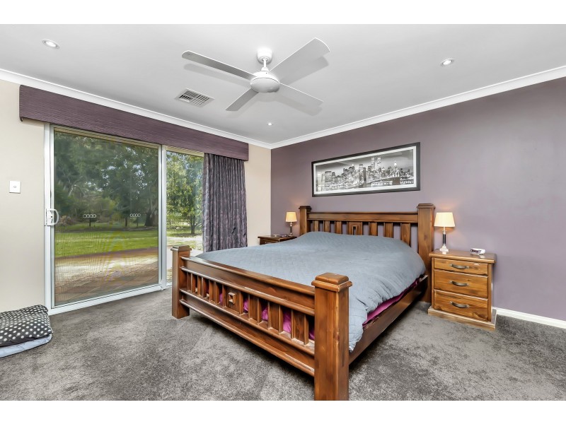 32 Arundel Drive, Wellard WA 6170