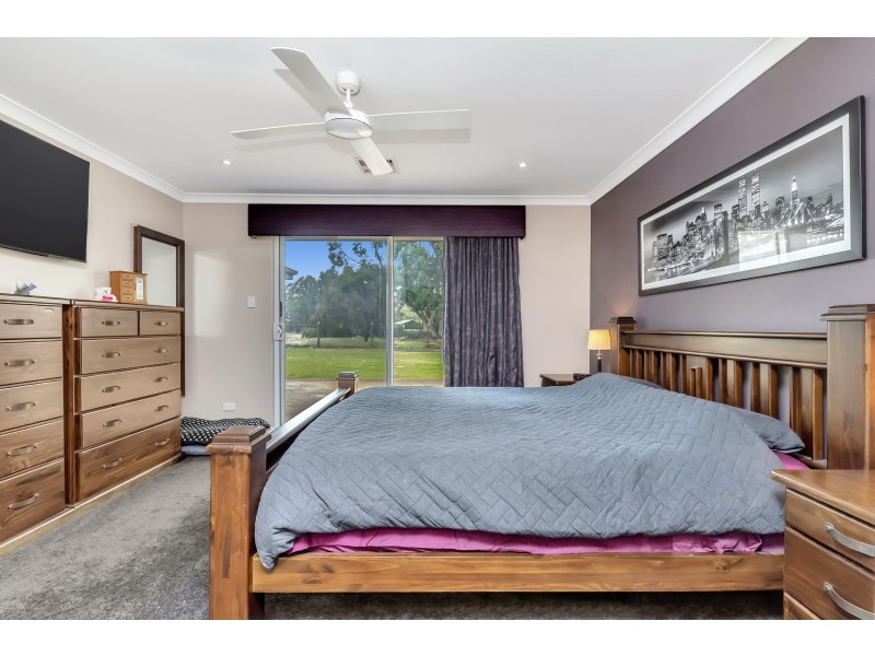 32 Arundel Drive, Wellard WA 6170