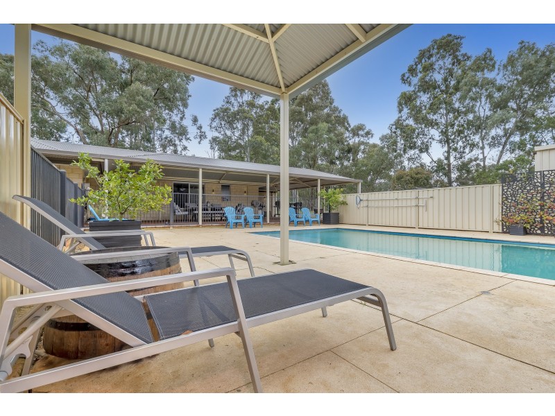 32 Arundel Drive, Wellard WA 6170