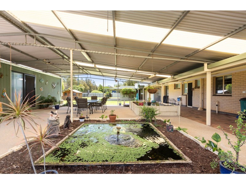 21 Carl Street, Muchea WA 6501