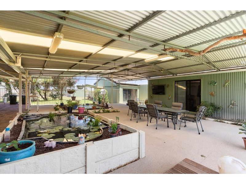 21 Carl Street, Muchea WA 6501