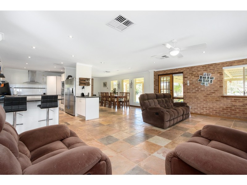 21 Carl Street, Muchea WA 6501