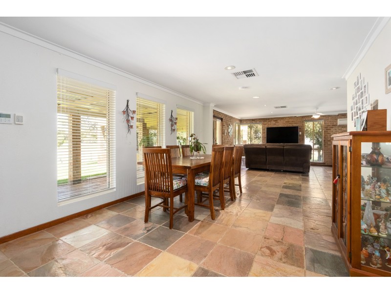 21 Carl Street, Muchea WA 6501