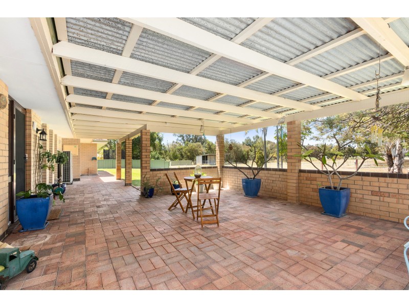 21 Carl Street, Muchea WA 6501