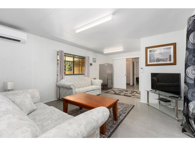 21 Carl Street, Muchea WA 6501