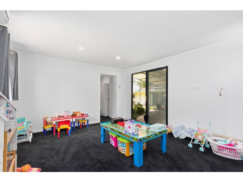 21 Carl Street, Muchea WA 6501