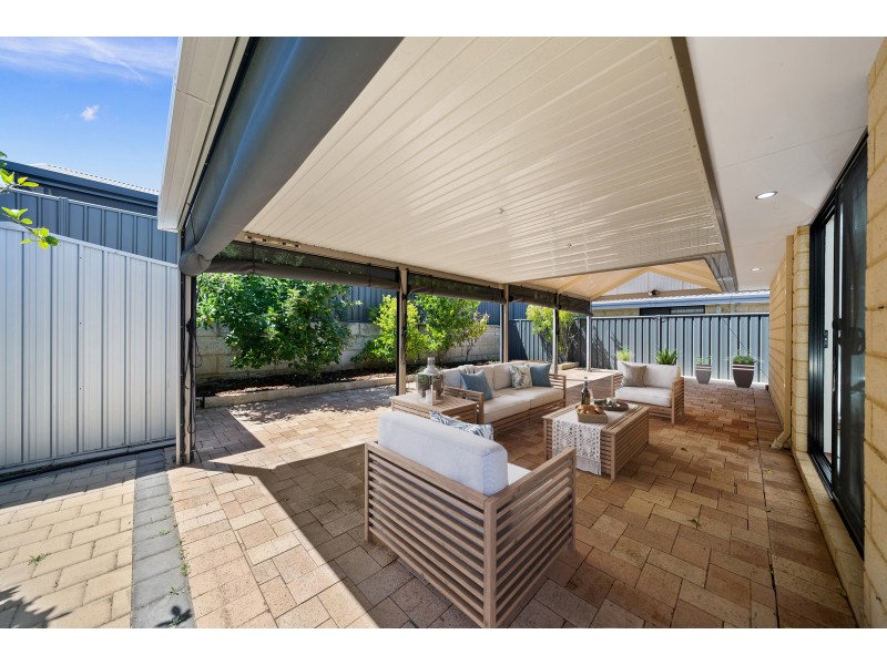 67 Joseph Banks Boulevard, Banksia Grove WA 6031