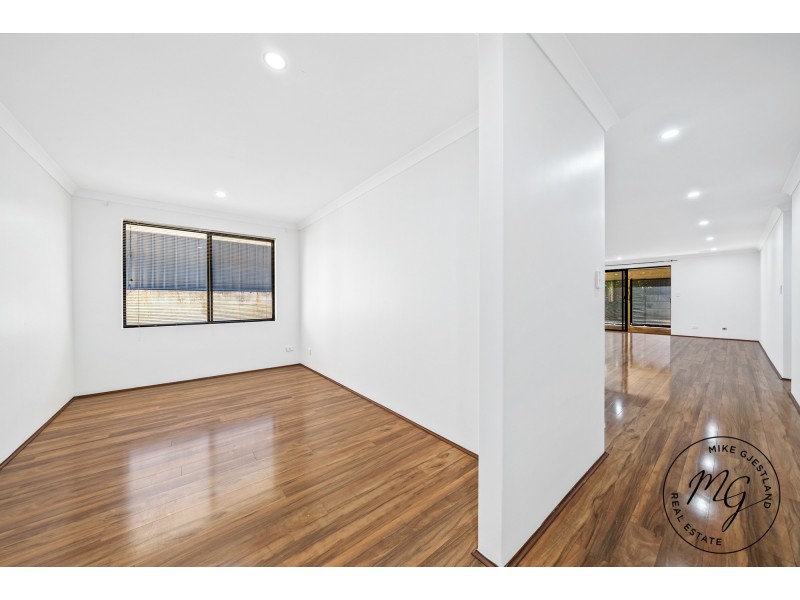 67 Joseph Banks Boulevard, Banksia Grove WA 6031