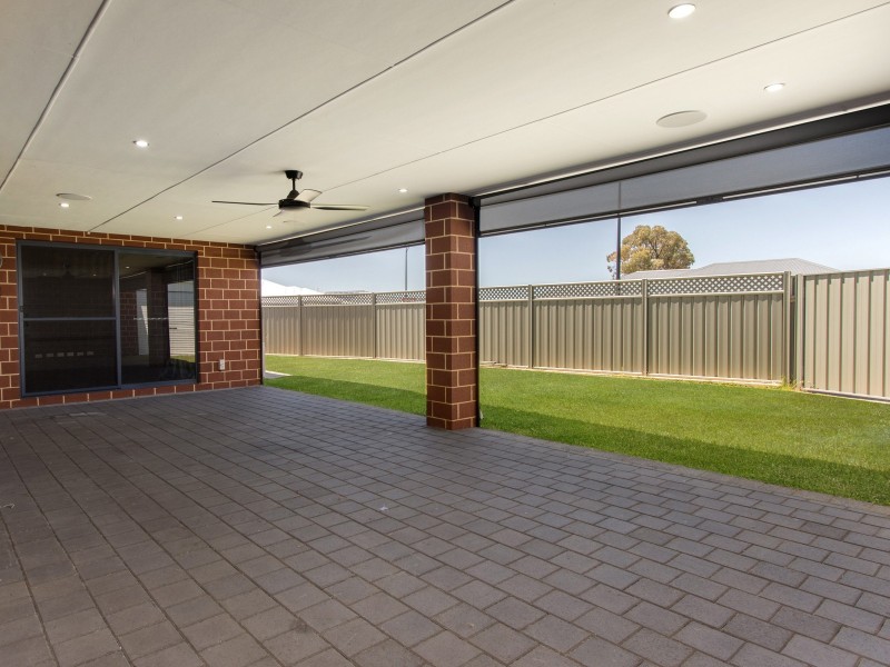 206 Ebrington Road, Wellard WA 6170