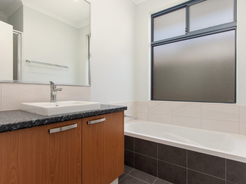 206 Ebrington Road, Wellard WA 6170