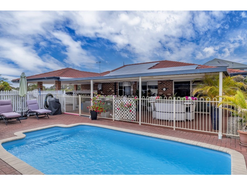 7 San Cristobal Gardens, Secret Harbour WA 6173