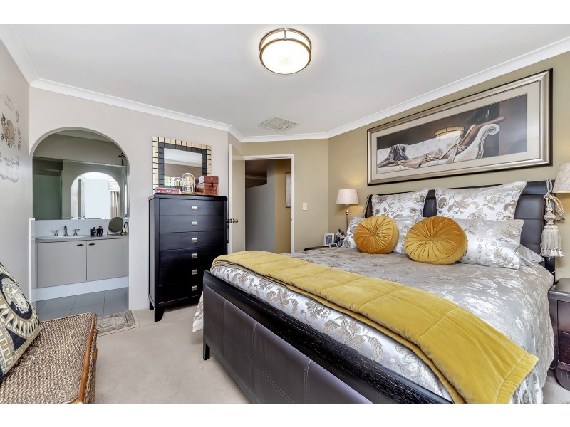 7 San Cristobal Gardens, Secret Harbour WA 6173