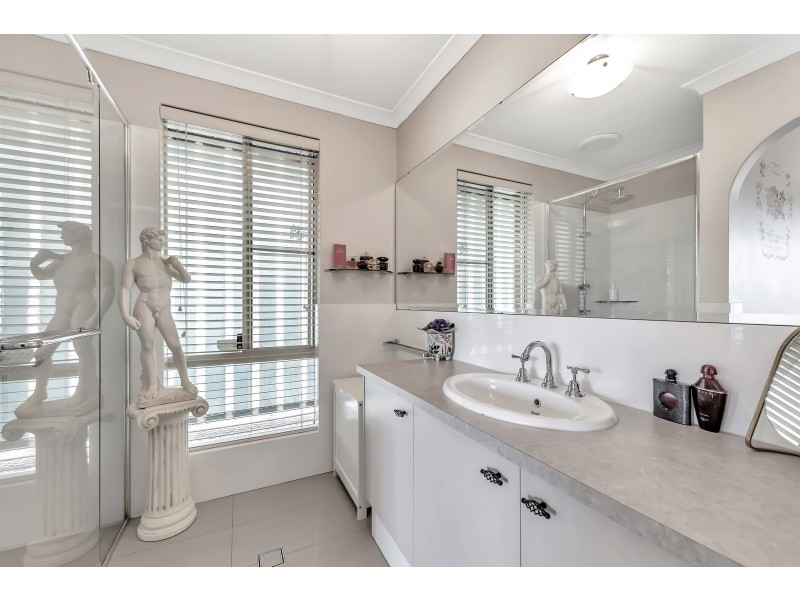 7 San Cristobal Gardens, Secret Harbour WA 6173