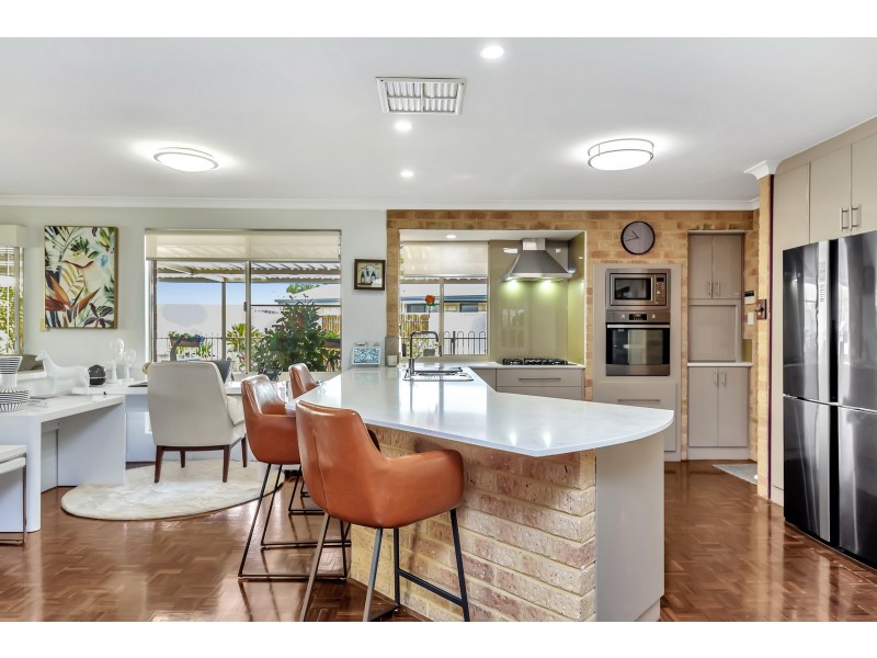 7 San Cristobal Gardens, Secret Harbour WA 6173