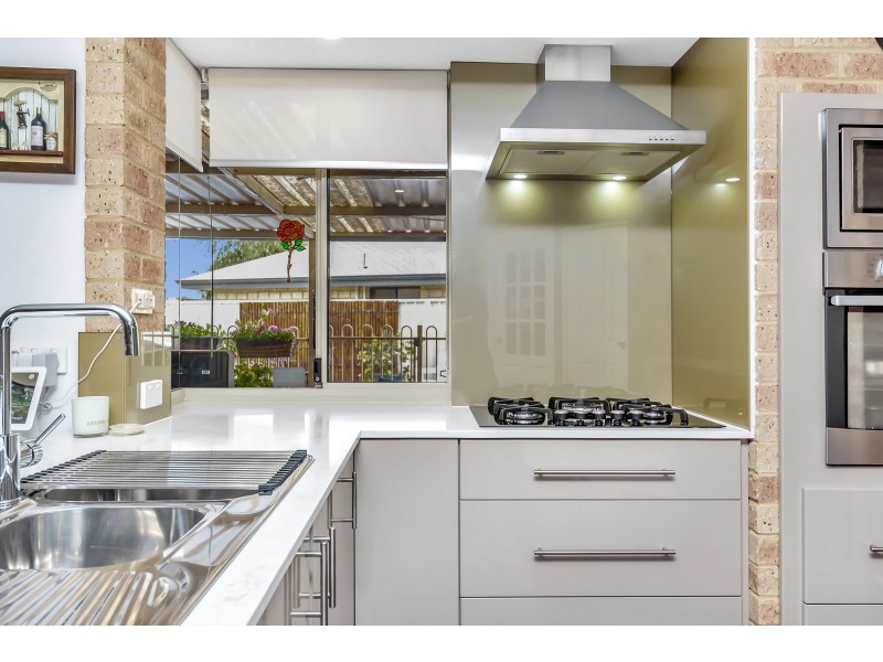 7 San Cristobal Gardens, Secret Harbour WA 6173