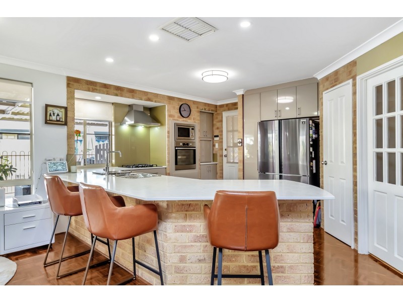 7 San Cristobal Gardens, Secret Harbour WA 6173