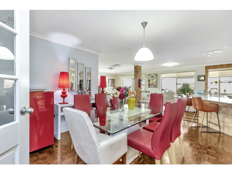 7 San Cristobal Gardens, Secret Harbour WA 6173