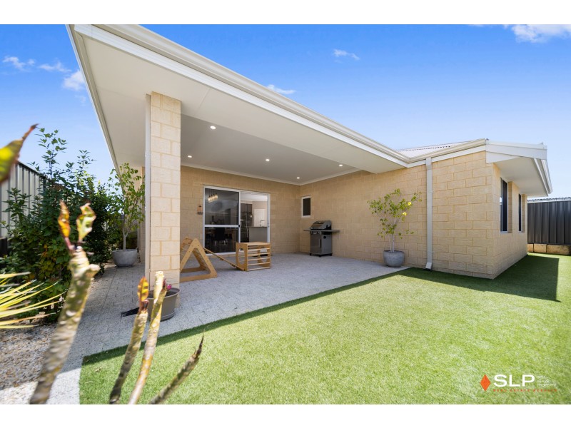 38 Azolla Street, Banksia Grove WA 6031