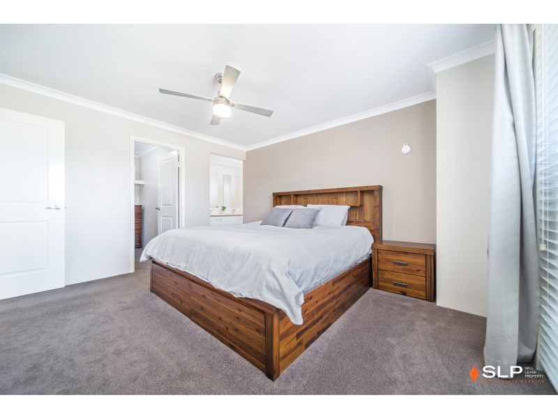 38 Azolla Street, Banksia Grove WA 6031