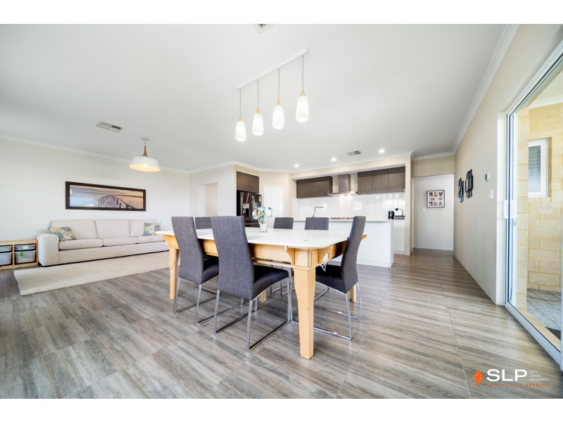 38 Azolla Street, Banksia Grove WA 6031