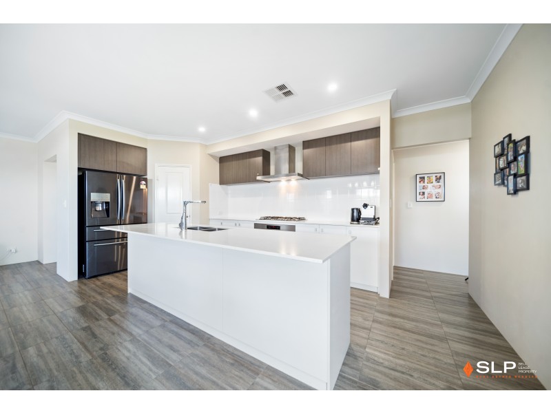 38 Azolla Street, Banksia Grove WA 6031