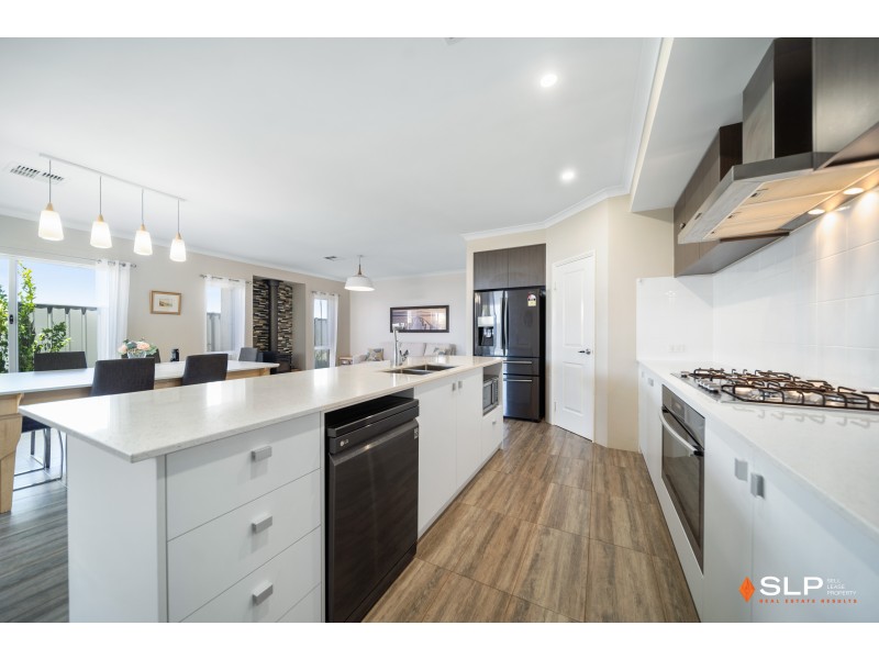 38 Azolla Street, Banksia Grove WA 6031