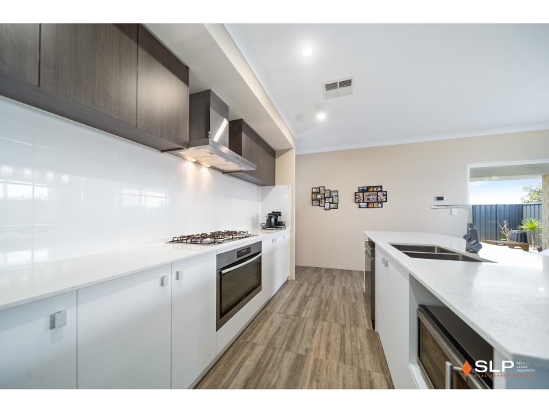 38 Azolla Street, Banksia Grove WA 6031