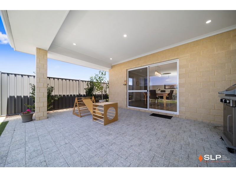 38 Azolla Street, Banksia Grove WA 6031