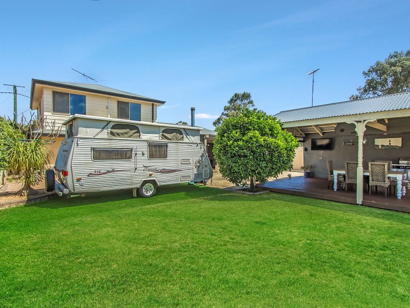 3 Christmas Avenue, Orelia WA 6167