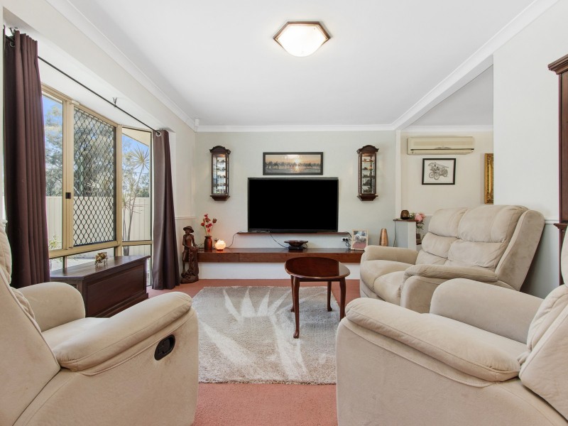 3 Christmas Avenue, Orelia WA 6167