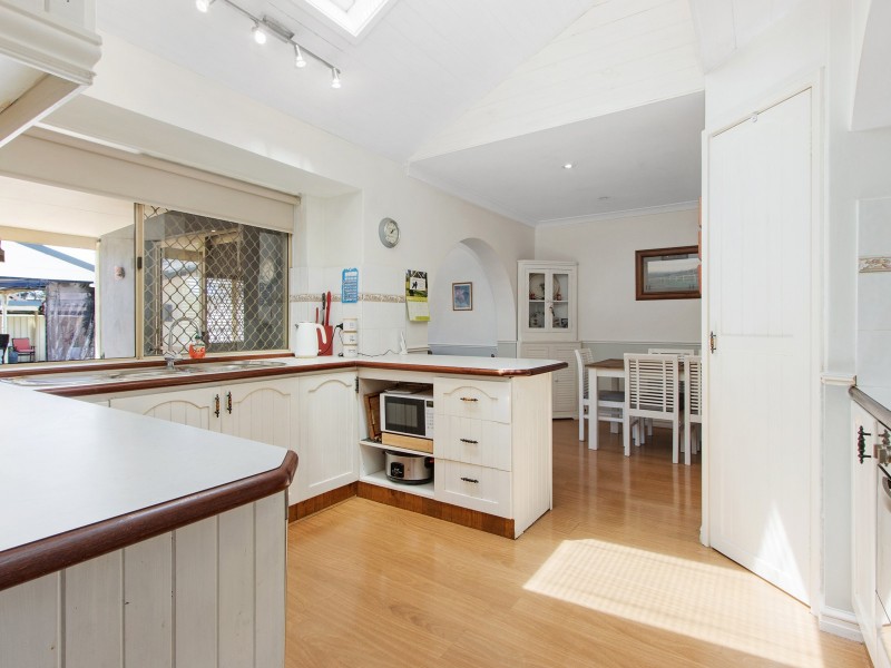 3 Christmas Avenue, Orelia WA 6167