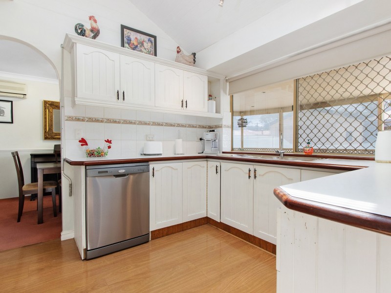 3 Christmas Avenue, Orelia WA 6167