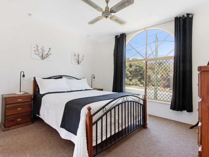 3 Christmas Avenue, Orelia WA 6167