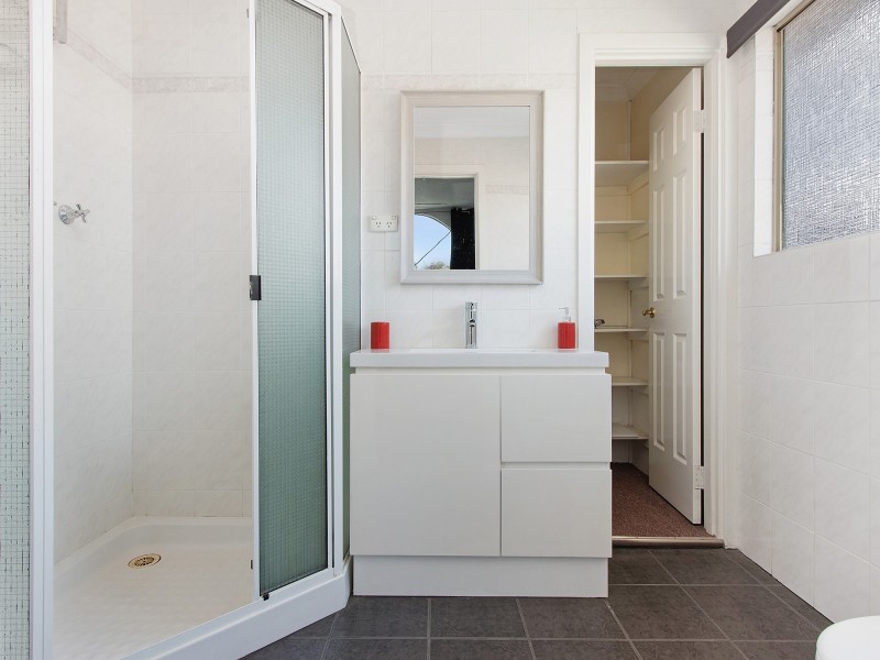 3 Christmas Avenue, Orelia WA 6167